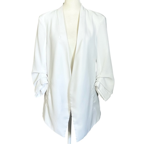 Rachel Zoe Jackets & Blazers - Rachel Zoe Open Front Asymmetrical Ruche Sleeve Blazer Jacket White Sz Medium